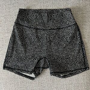 BuffBunny Legacy Shortie in Bossy Print